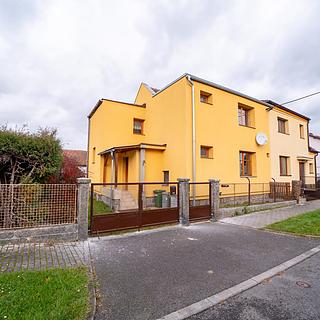 Pronájem rodinného domu 140 m² Blatná