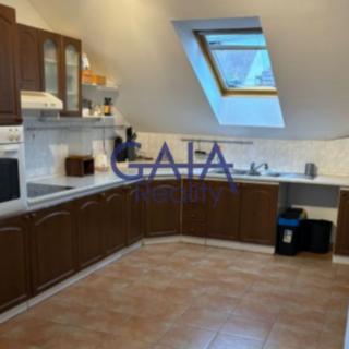 Pronájem bytu 4+1 200 m² Vracov, nám. Míru