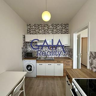 Pronájem bytu 1+1 30 m&sup2; Hodonín
