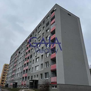 Prodej bytu 3+1 68 m² Hodonín, Lužní