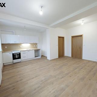 Pronájem bytu 3+kk 82 m² Havířov Město, Dlouhá třída