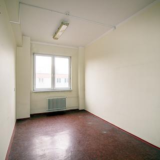 Pronájem kanceláře 18 m² Havířov Šumbark, Lidická