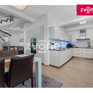 Prodej bytu 3+kk 100 m² Uherské Hradiště Mařatice