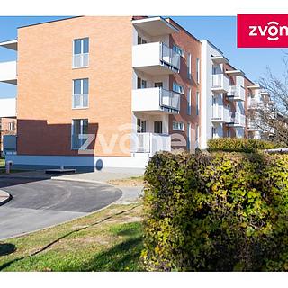 Prodej bytu 1+kk a garsoniéry 31 m² Zlín, Zálešná II