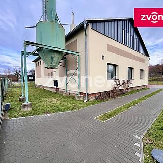 Pronájem výrobního objektu Sazovice