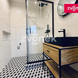 Pronájem bytu 3+1 96 m² Zlín, Zarámí