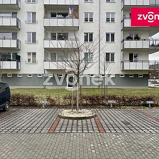 Pronájem parkovacího místa 14 m&sup2; Uherské Hradiště