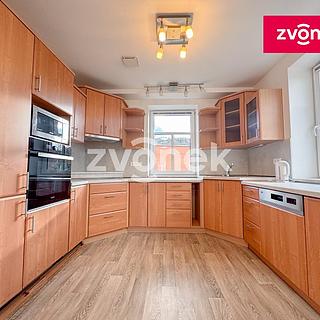 Pronájem bytu 4+kk 87 m&sup2; Zlín