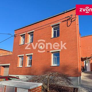 Pronájem bytu 4+kk 81 m² Zlín, Nad Ovčírnou III