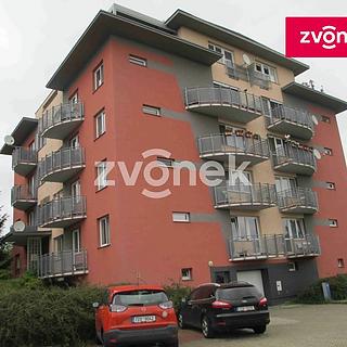 Pronájem bytu 1+kk, garsoniery 32 m&sup2; Zlín