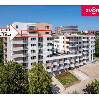 Prodej bytu 4+1 198 m² Zlín, Nad Stráněmi
