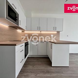 Pronájem bytu 1+kk, garsoniery 37 m² Zlín