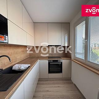 Pronájem bytu 2+1 56 m² Zlín Malenovice