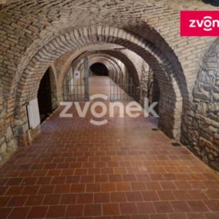 Pronájem skladu 712 m² Uherské Hradiště