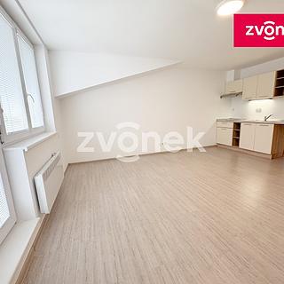 Pronájem bytu 1+kk, garsoniery 28 m² Zlín