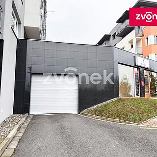 Pronájem garáže 18 m² Zlín