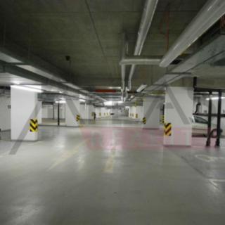 Pronájem parkovacího místa 16 m² Praha
