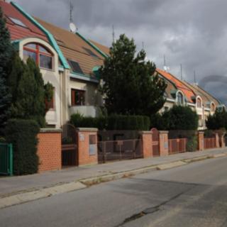 Pronájem rodinného domu 300 m² Praha