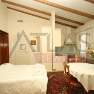 Pronájem bytu 1+kk, garsoniery 38 m² Praha