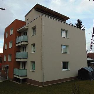 Dražba bytu 3+1 64 m² Hostivice, Kmochova