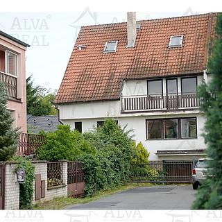 Prodej rodinného domu 267 m&sup2; Poděbrady