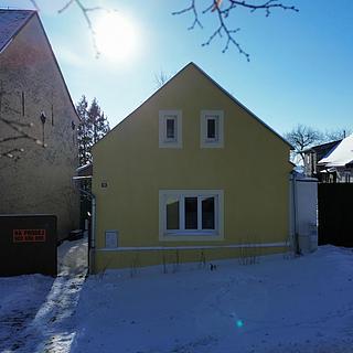 Prodej rodinného domu 74 m² Ondřejov, nám. 9. května