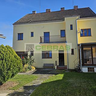 Prodej rodinného domu 415 m² Kamenný Újezd, Náměstí