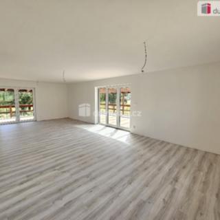 Prodej rodinného domu 200 m² Výrov