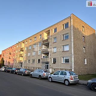 Prodej bytu 4+1 60 m² Karlovy Vary Dvory, 1. máje