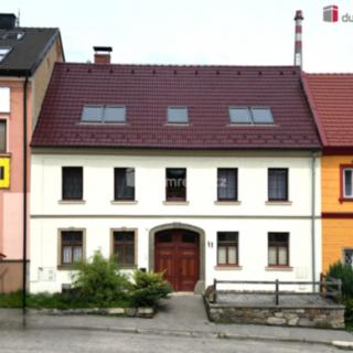 Prodej rodinného domu 130 m² Velešín, náměstí J. V. Kamarýta