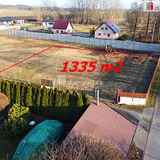 Prodej stavební parcely 1335 m&sup2; Malý Újezd