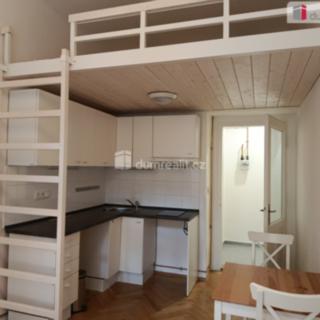 Pronájem bytu 1+kk a garsoniéry 20 m² Praha Vršovice, Na spojce