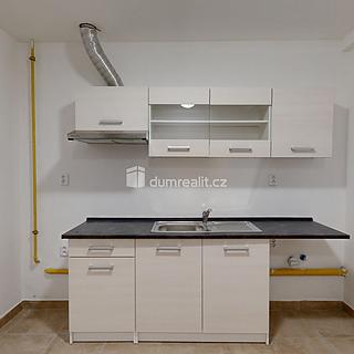 Pronájem bytu 2+kk 46 m² Opava Komárov, Podvihovská