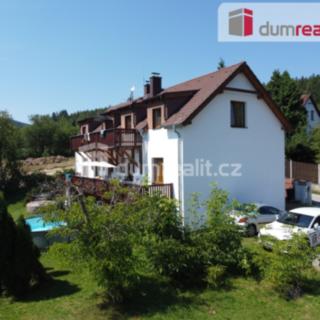 Prodej rodinného domu 334 m² Zlatá Koruna