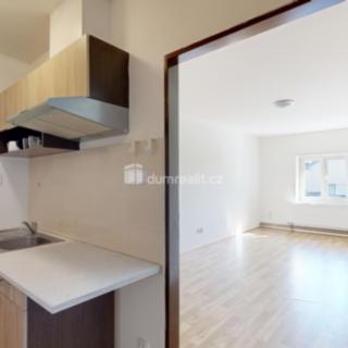 Pronájem bytu 1+1 37 m² Opava Komárov, Podvihovská