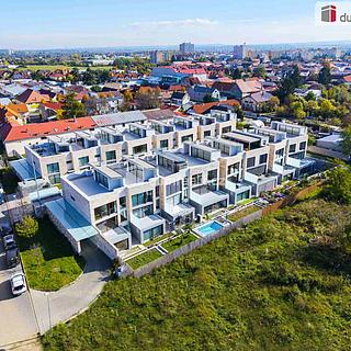 Prodej rodinného domu 286 m&sup2; Praha