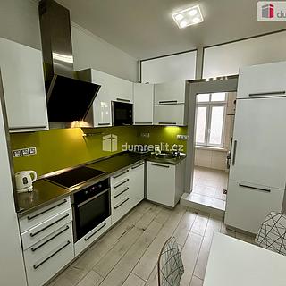 Pronájem bytu 1+1 38 m&sup2; Karlovy Vary