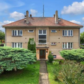 Prodej bytu 3+1 63 m² Oskořínek