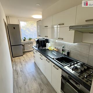 Pronájem bytu 2+1 64 m² Ústí nad Labem Střekov, Tolstého