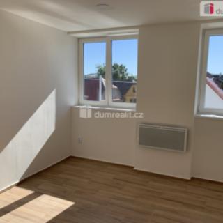 Pronájem kanceláře 100 m² Bykoš, Bykoš