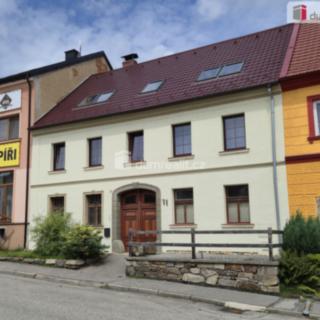 Prodej rodinného domu 130 m² Velešín, náměstí J. V. Kamarýta