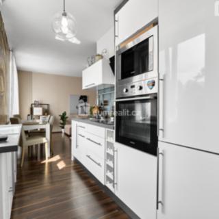 Prodej bytu 2+kk 55 m² Dalovice, Májová