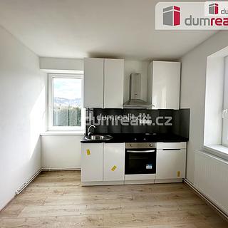 Pronájem bytu 2+kk 48 m&sup2; Děčín