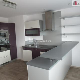 Pronájem bytu 2+1 65 m&sup2; Praha