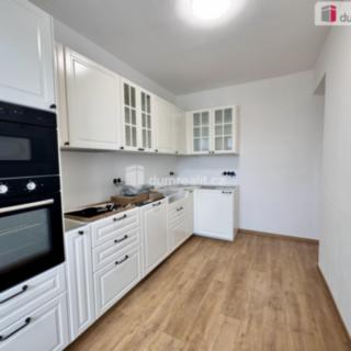 Pronájem bytu 4+1 103 m² Praha