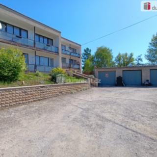 Prodej rodinného domu 470 m² Stradonice