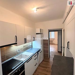 Prodej bytu 4+1 75 m² Starý Kolín Bašta, B. Smetany