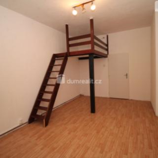 Pronájem bytu 1+1 45 m² Karlovy Vary Rybáře, Lad. Koubka