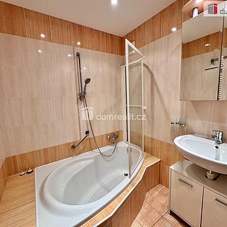 Pronájem bytu 3+1 70 m&sup2; Praha