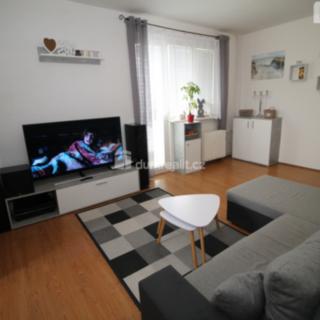Prodej bytu 3+1 64 m² Rotava, Sídliště